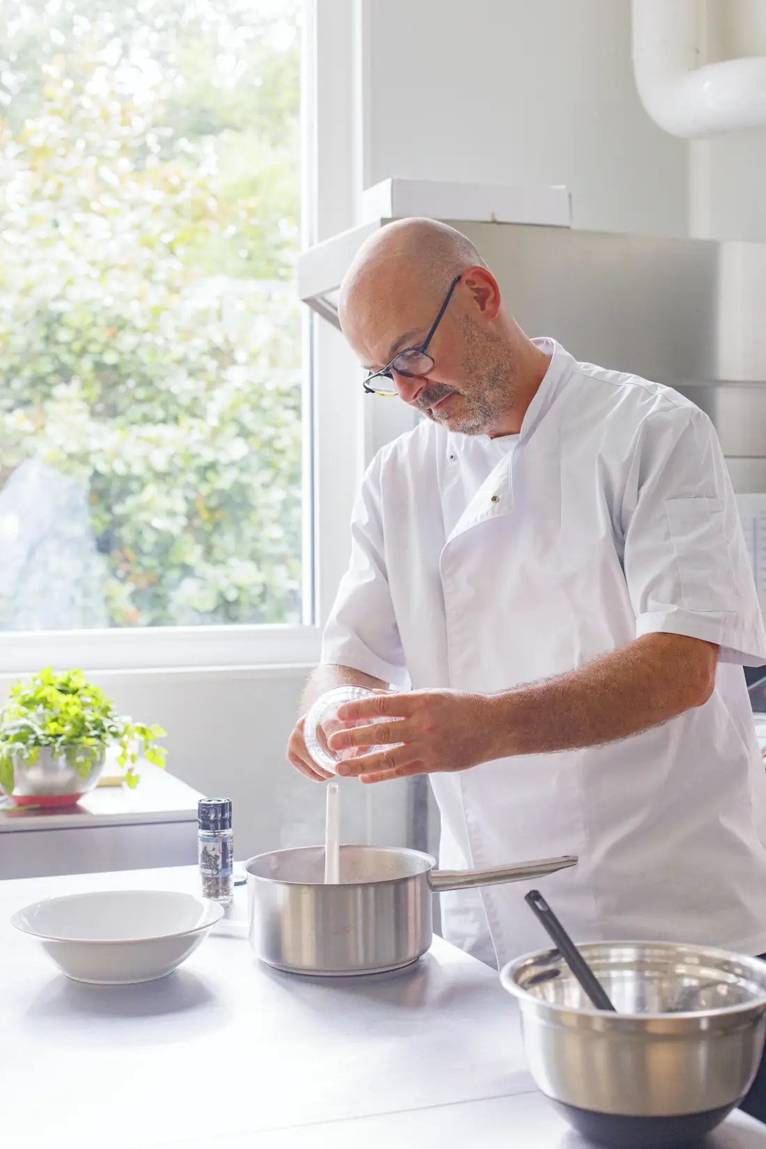 Alexandre Bourdas, Chef de Sanae, en cuisine